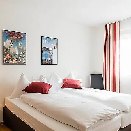 Lägenhet Sleeps 6 Wifi *